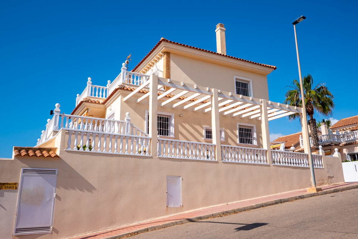 5 Bedroom Villa in Torrevieja, Costa Blanca South