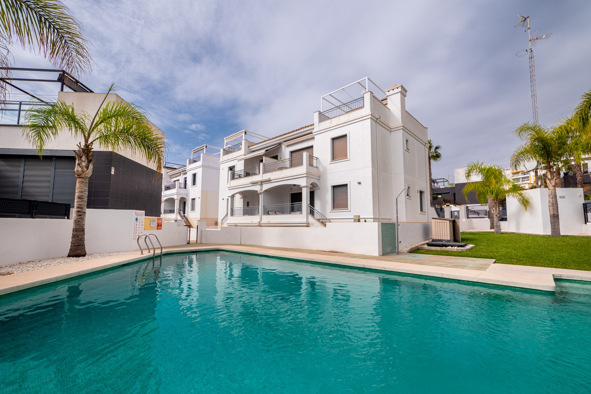 2 Bedroom Maisonette in Orihuela Costa, Costa Blanca South