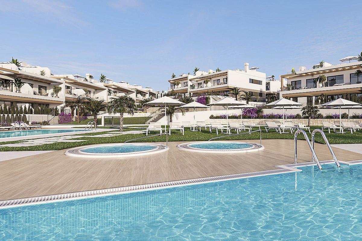 Benidorm vs Torrevieja 2026: El mismo presupuesto en cada uno