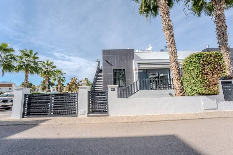 2 Bedroom Chalet in Orihuela Costa, Costa Blanca South