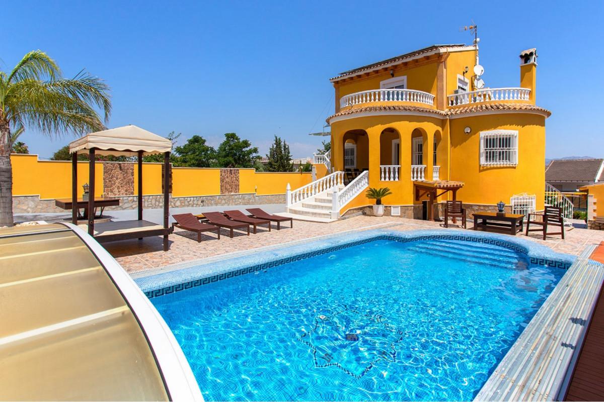 5 Bedroom villa with pool in Orihuela, Costa Blanca South