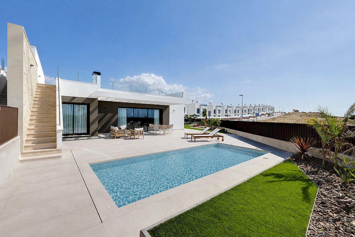 3 Bedroom Chalet in Muchamiel, Costa Blanca North