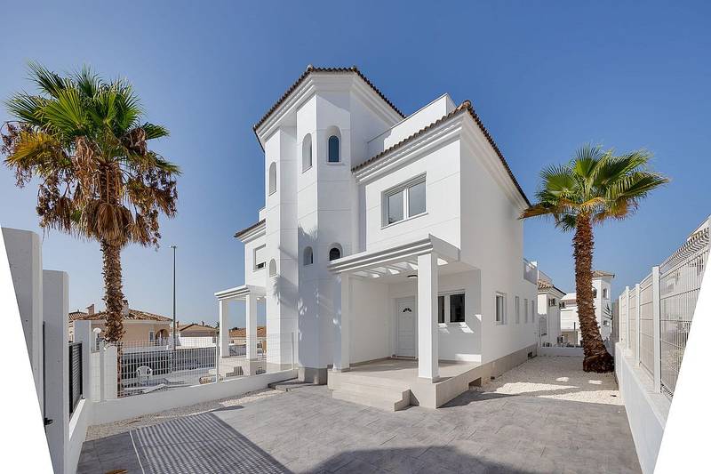 Chalet de 3 dormitorios, La Marina, Costa Blanca Sur