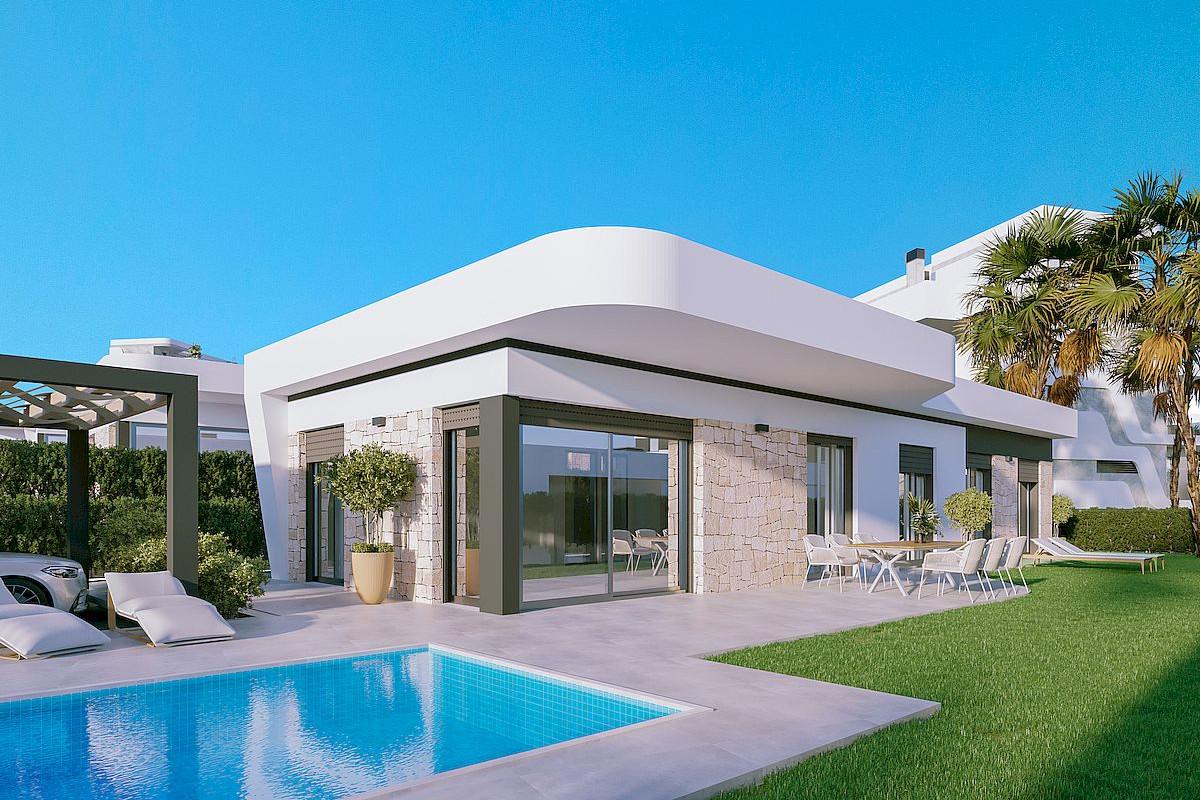 3 Bedroom villa with pool in Sierra Cortina, Benidorm, Costa Blanca North
