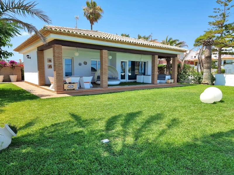 Comprar chalet (villa) en Denia, Las Marinas, 4 dormitorios, 288 m²