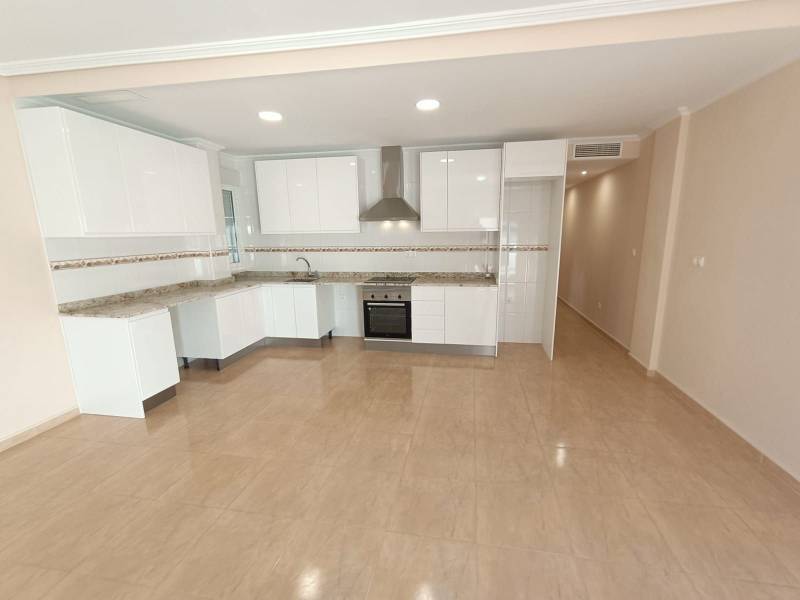 3 bed flat for sale in Santa Pola, 79 m² – €190,000
