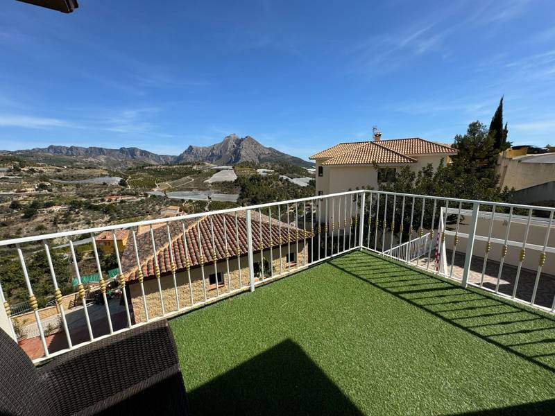 4 bed villa for sale in Callosa d'en Sarrià, 500 m²
