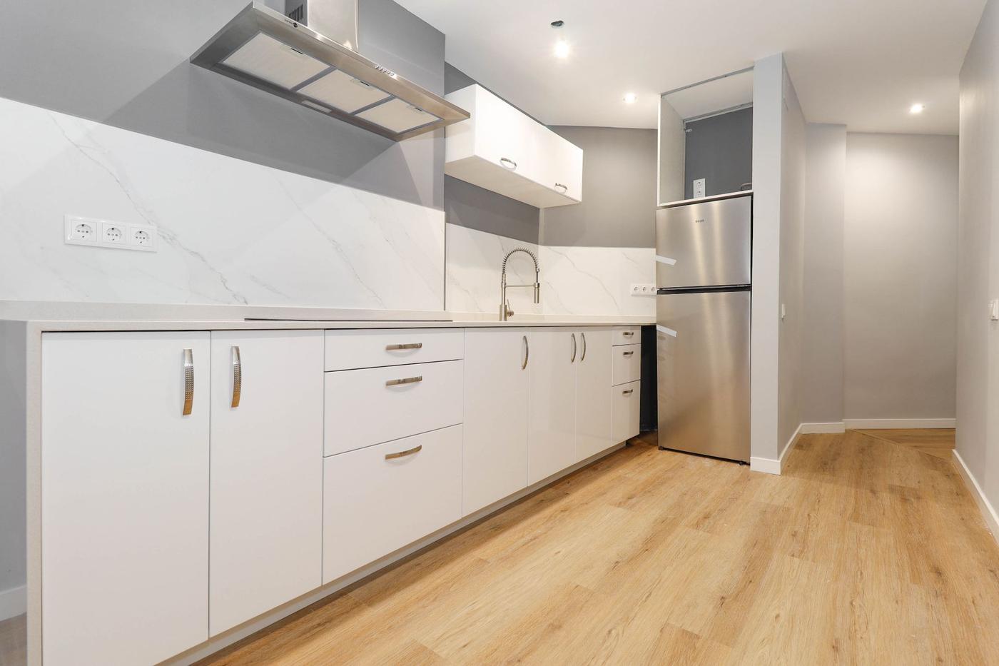 Comprar apartamento en Torrevieja, La Mata, 2 dormitorios, 75 m²