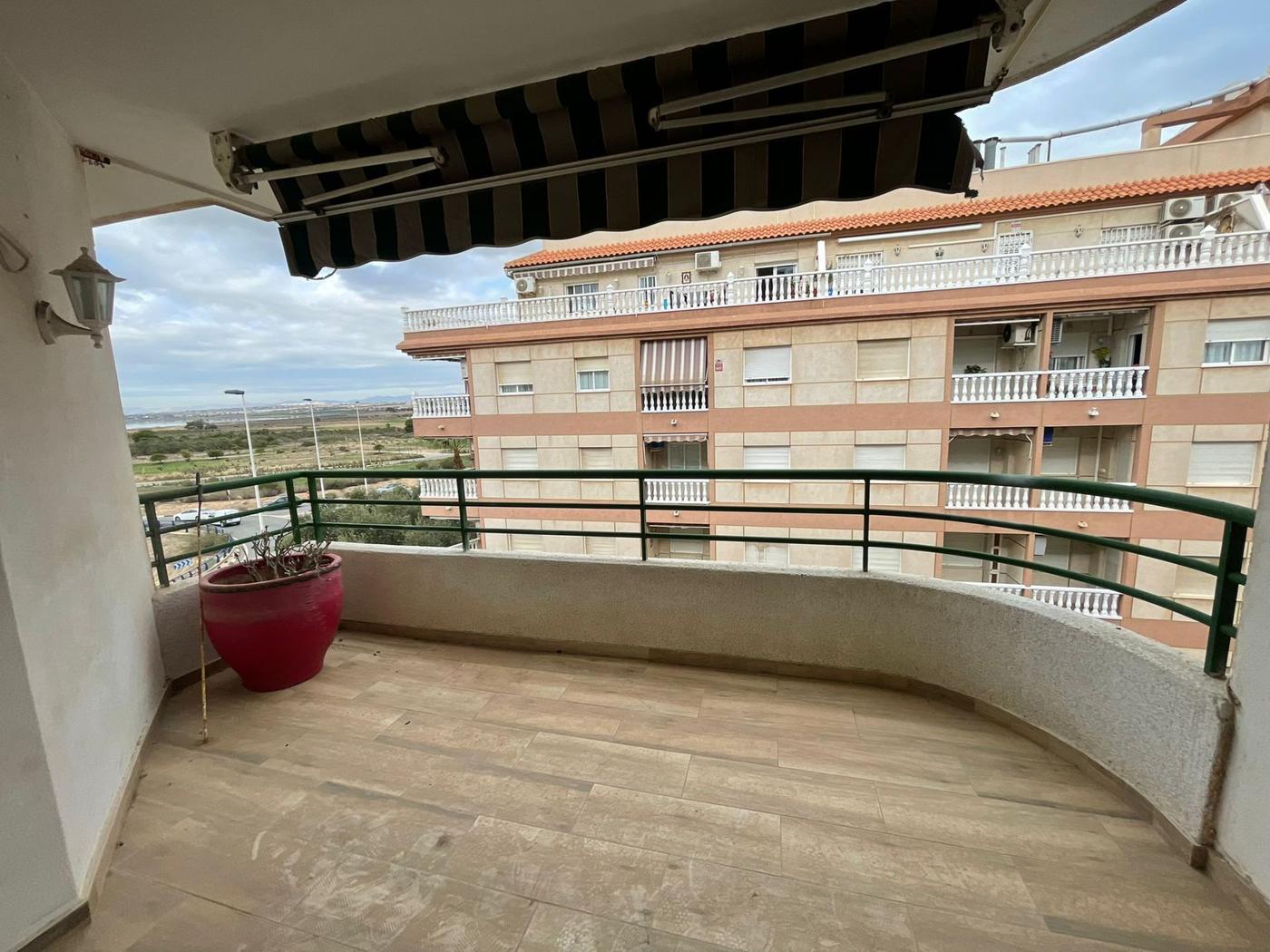 Comprar apartamento en Torrevieja, 2 dormitorios, 72 m²