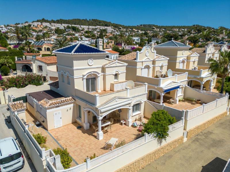 Купить виллу в Кальпе, 3 спальни, 155 м²