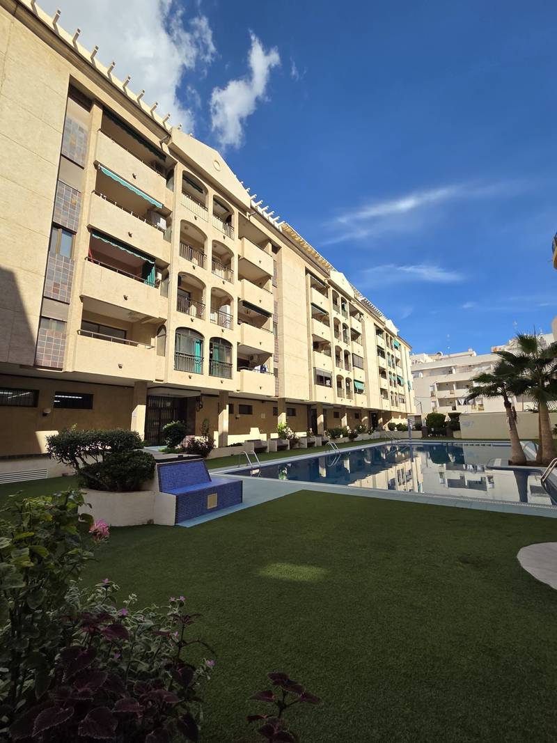 Comprar apartamento en Torrevieja, 3 dormitorios, 113 m²