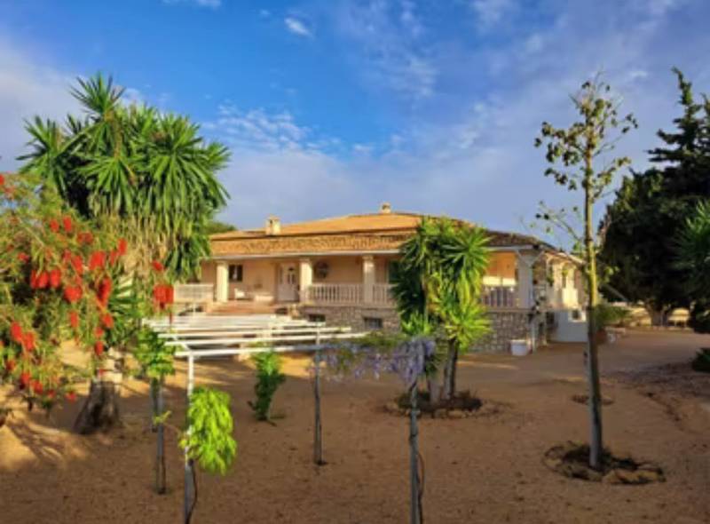 Comprar chalet (villa) en Altea, 7 dormitorios