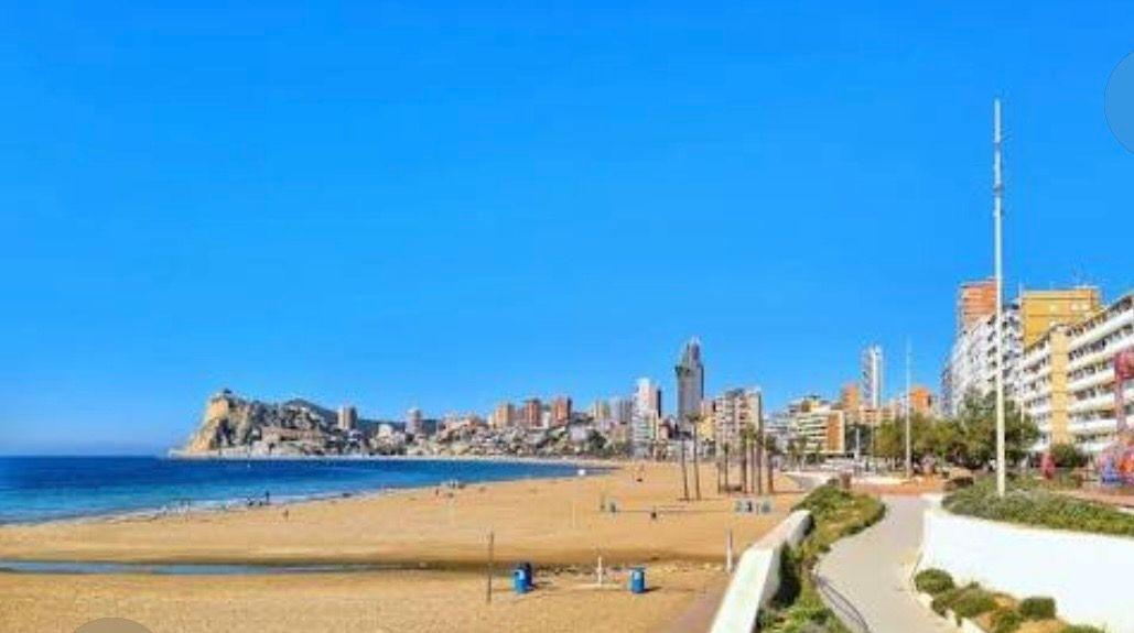 Comprar apartamento en Benidorm, 1ª Linea Playa Poniente, 4 dormitorios, 127 m²
