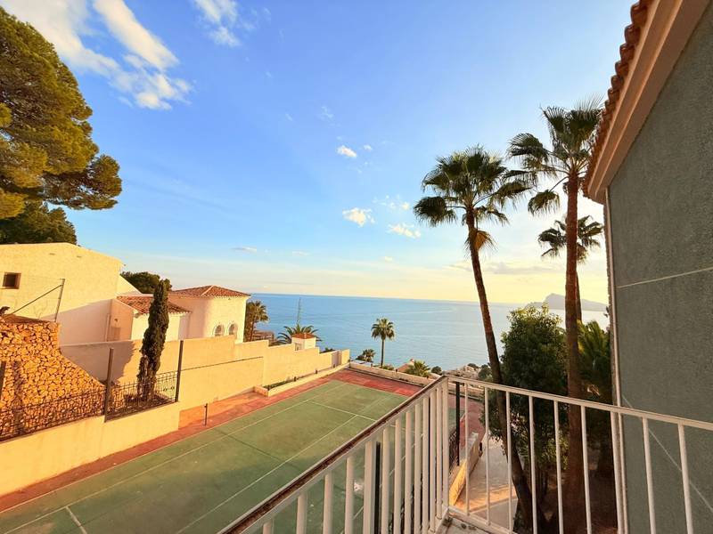 Comprar chalet (villa) en Altea, 5 dormitorios, 326 m²