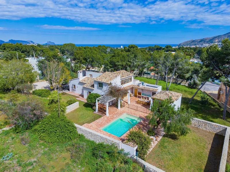 Comprar chalet (villa) en Alfaz del Pi, 3 dormitorios, 290 m²
