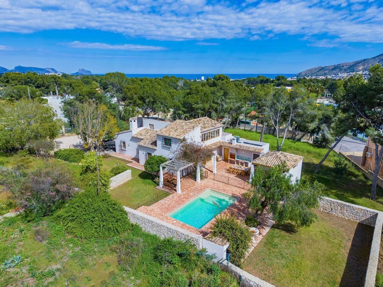 Comprar chalet (villa) en Alfaz del Pi, 3 dormitorios, 290 m²