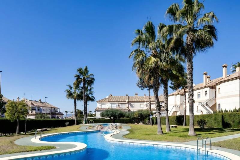 2 bed bungalow for sale in Torrevieja, 52 m²