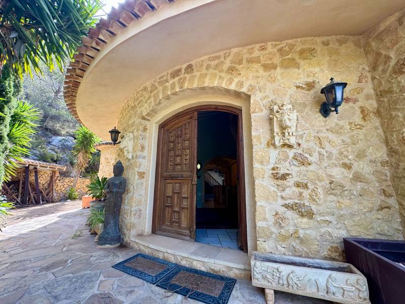 3 bed villa for sale in Finestrat, 871 m²