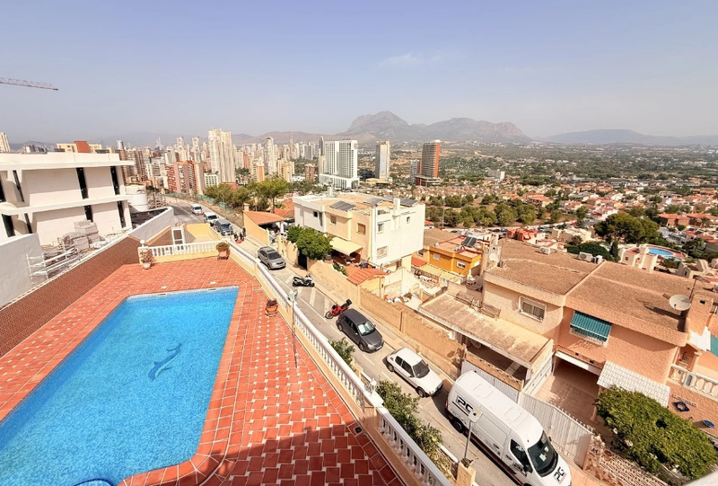 7 bed villa for sale in Benidorm, 350 m²