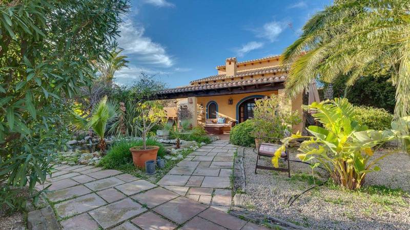 8 bed villa for sale in Teulada, 500 m²