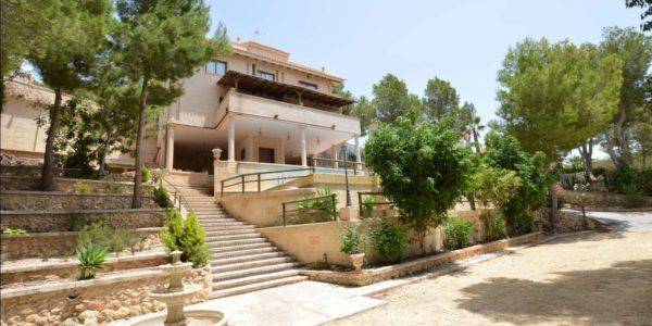 4 bed villa for sale in Altea, 400 m²
