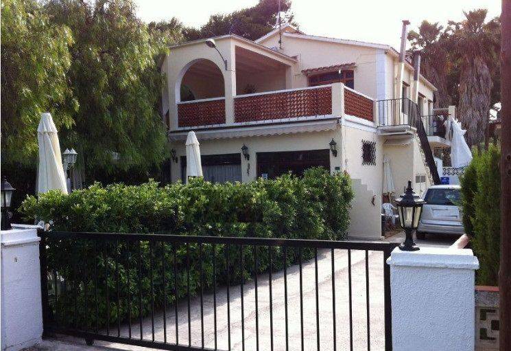 Comprar chalet (villa) en Denia, Las Rotas, 3 dormitorios, 220 m²