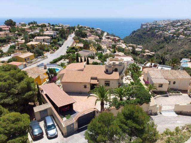 5 bed villa for sale in Benitachell, 320 m²